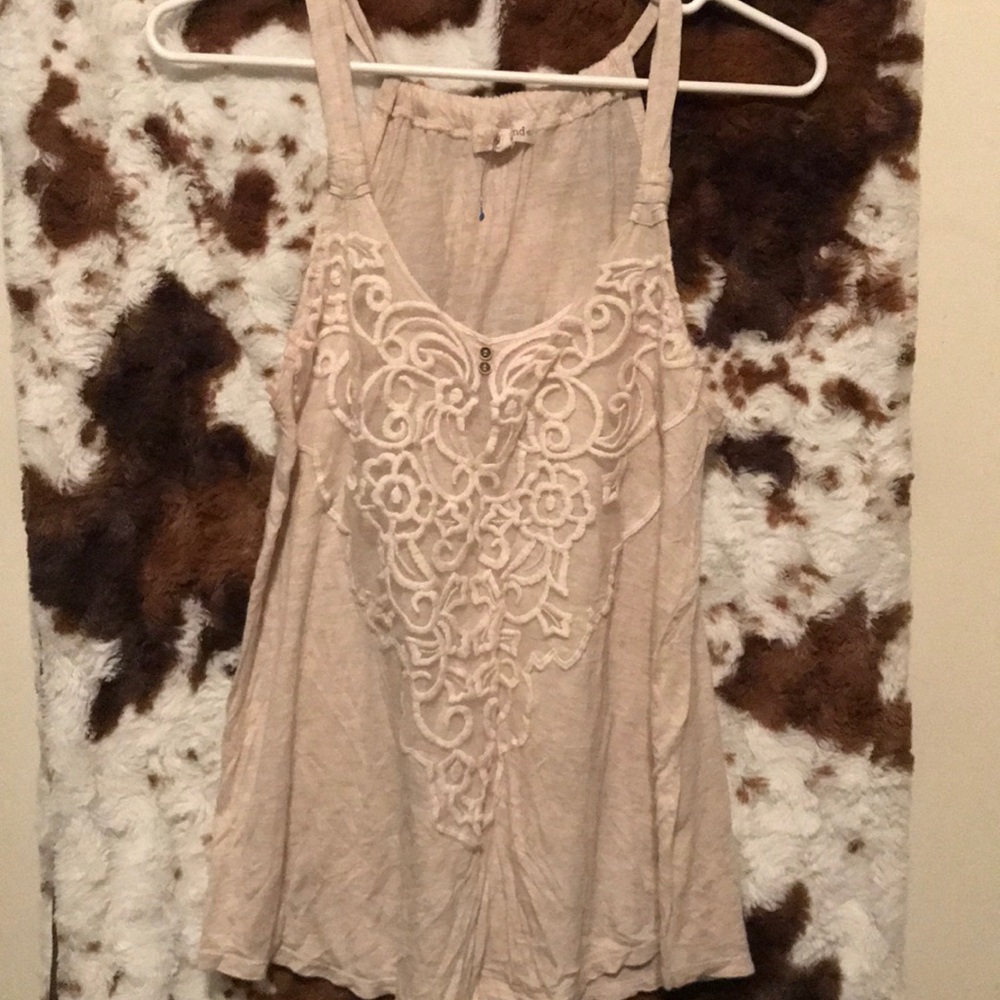 Woman’s medium tank top